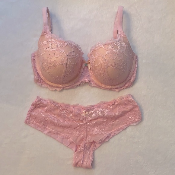 Victoria’s Secret Body By Victoria Bra & Panty Set